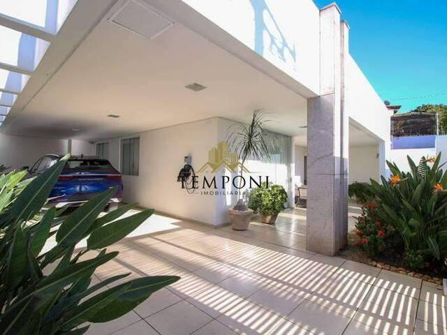 Casa para Venda em Belo Horizonte - 2