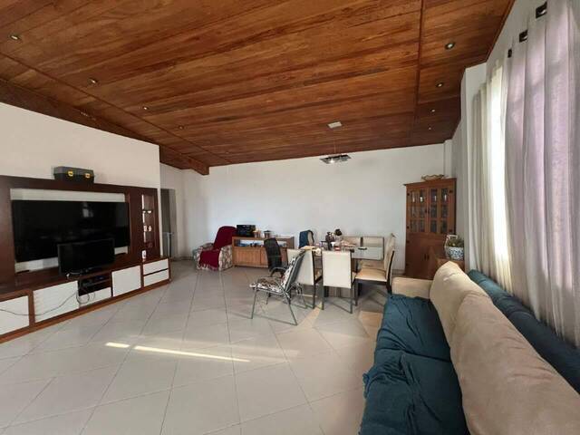 #2012 - Casa para Venda em Belo Horizonte - MG - 2