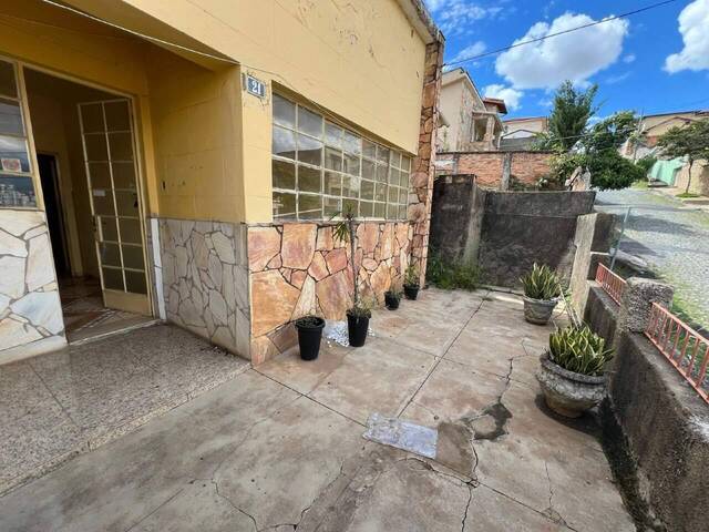 #1999 - Casa para Venda em Belo Horizonte - MG - 1