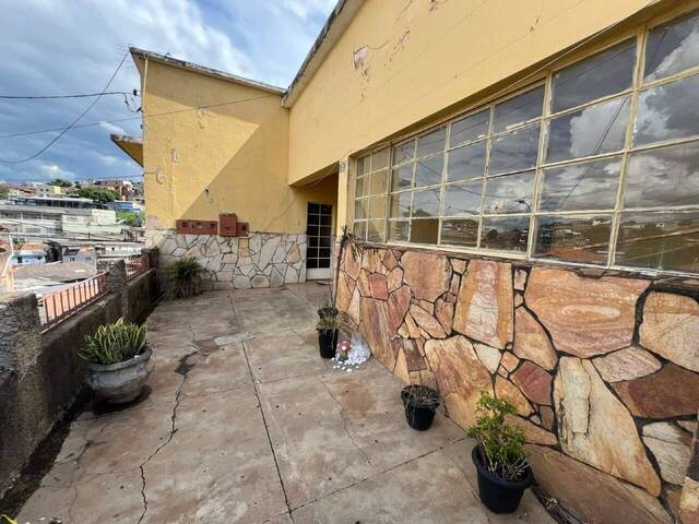 #1999 - Casa para Venda em Belo Horizonte - MG - 2