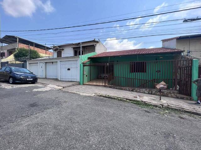 #1902 - Casa para Venda em Belo Horizonte - MG - 1