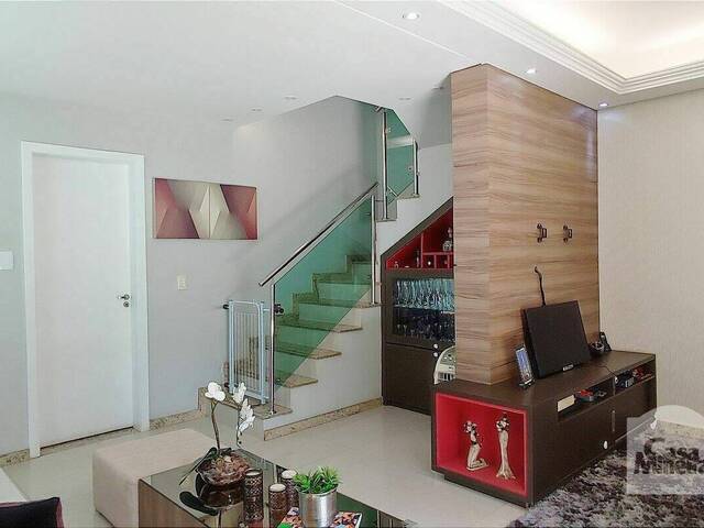 #688 - Casa para Venda em Belo Horizonte - MG - 1